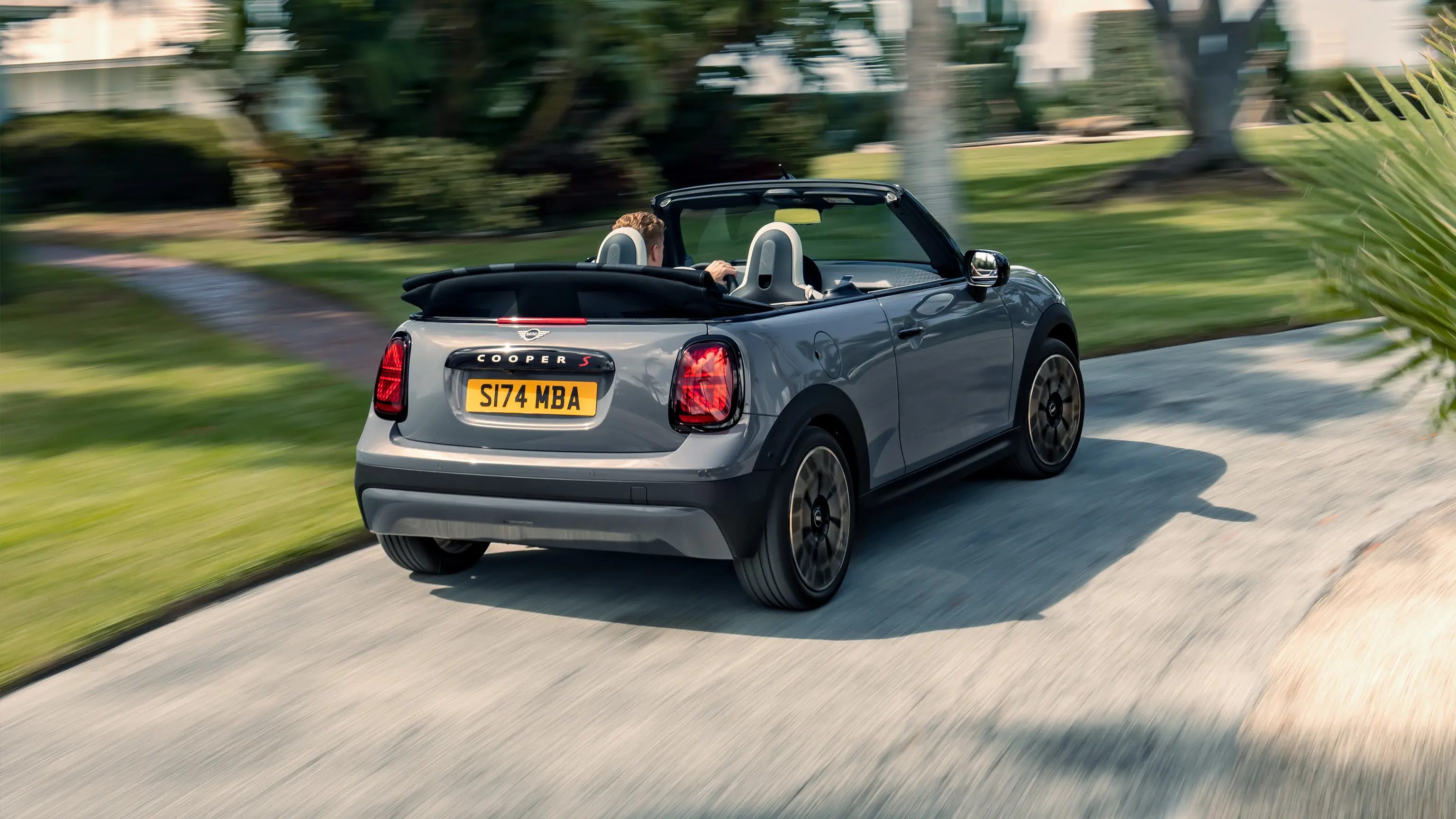 MINI Cooper Cabrio - Sensación de kart