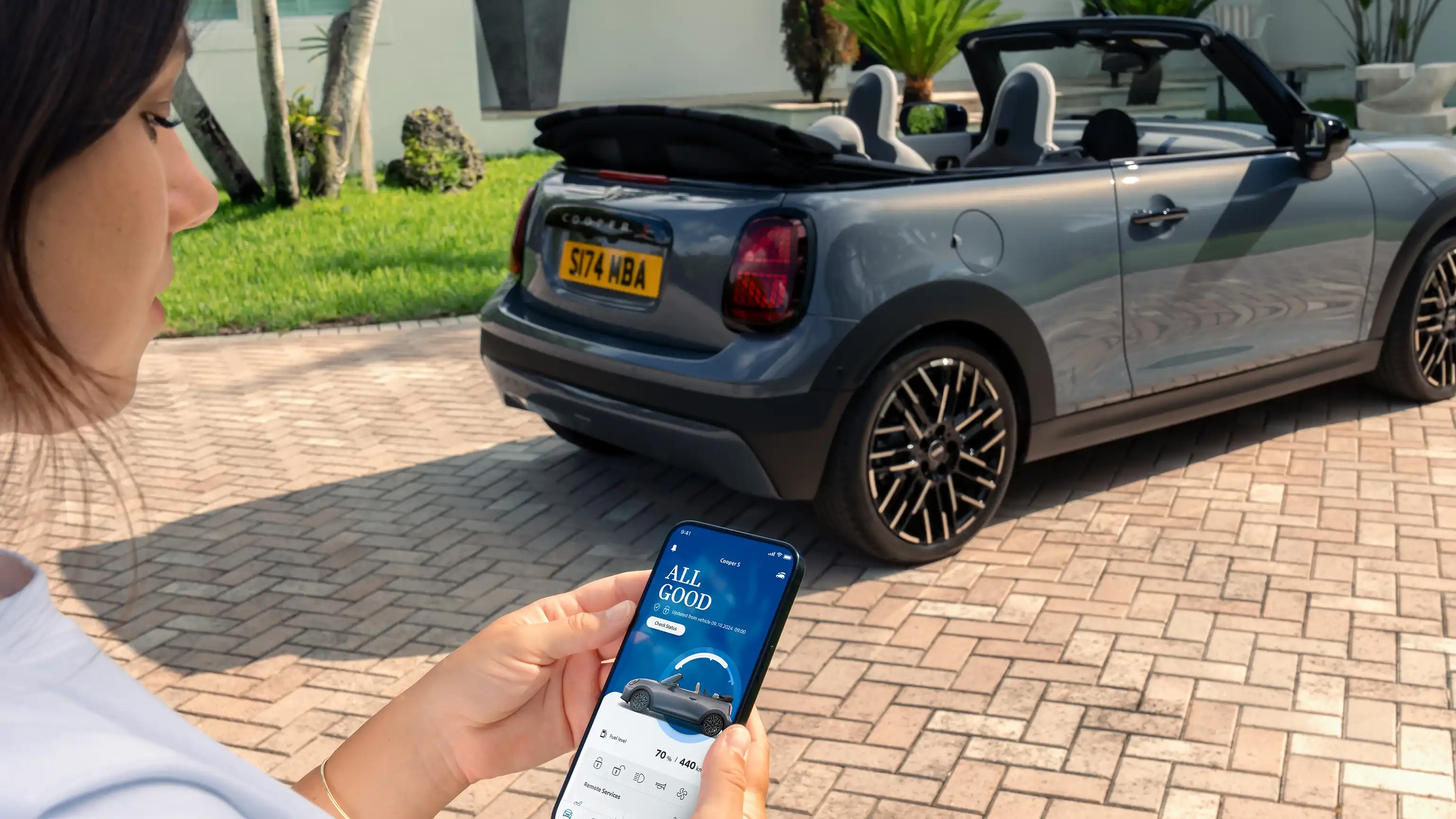 MINI Cooper Cabrio - MINI APP
