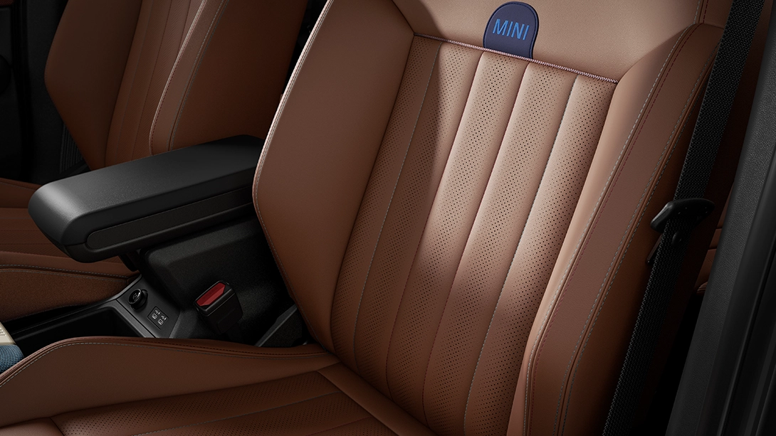 MINI Countryman - interior - tapicería marrón