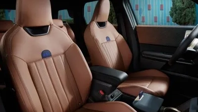 MINI Countryman - interior - asientos delanteros marrones