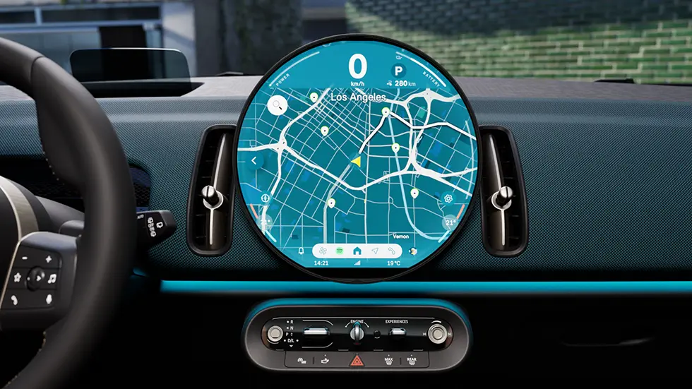 MINI Countryman - interior - pantalla oled con mapa