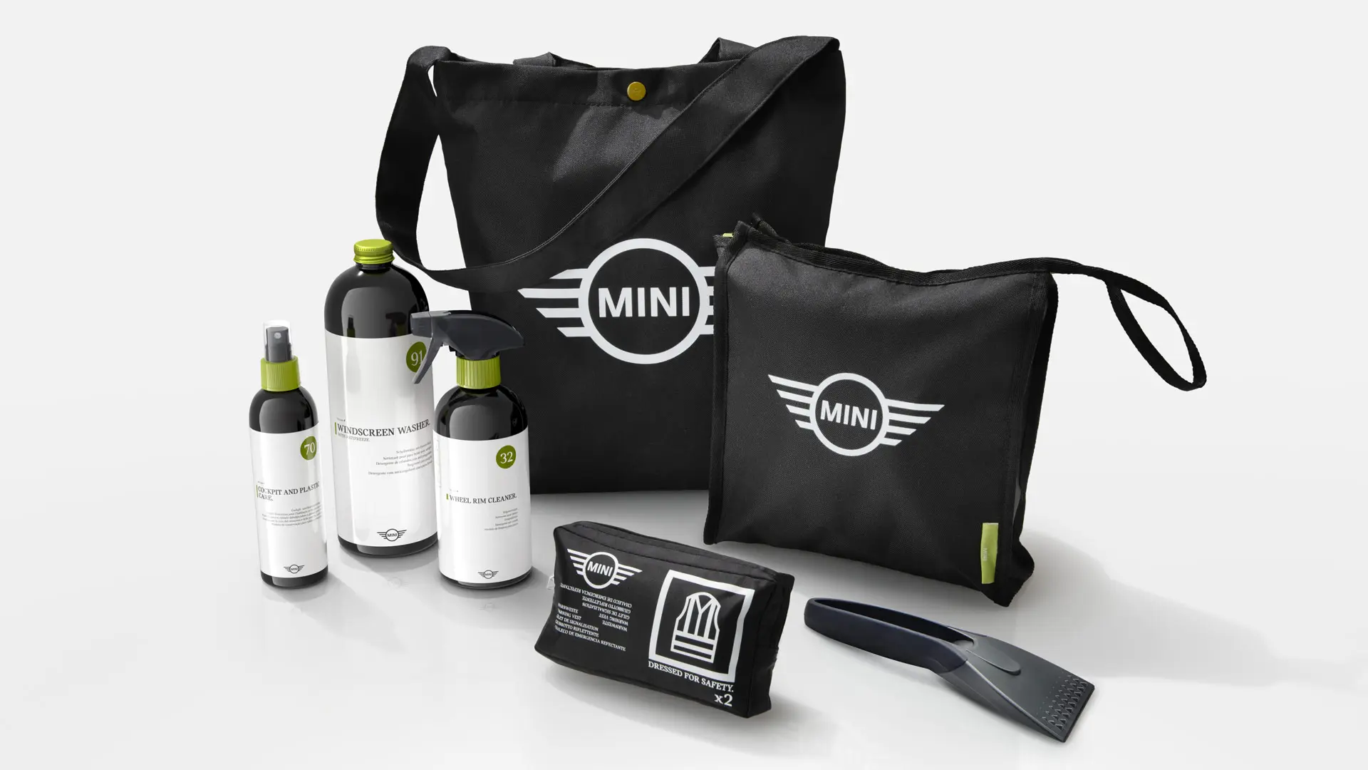 Set de cuidado MINI Car Care con limpiallantas MINI, abrillantador de cristales MINI, líquido de limpieza MINI y rascador de hielo.