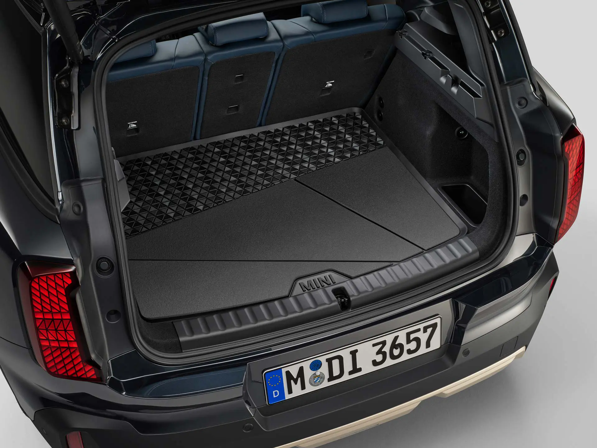 Alfombrilla MINI para maletero en la parte trasera del MINI Countryman Cooper.