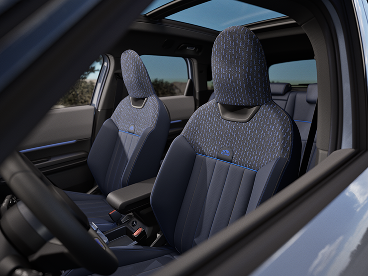 Imagen del interior del MINI Countryman Untamed Edition en la que se ven los asientos.