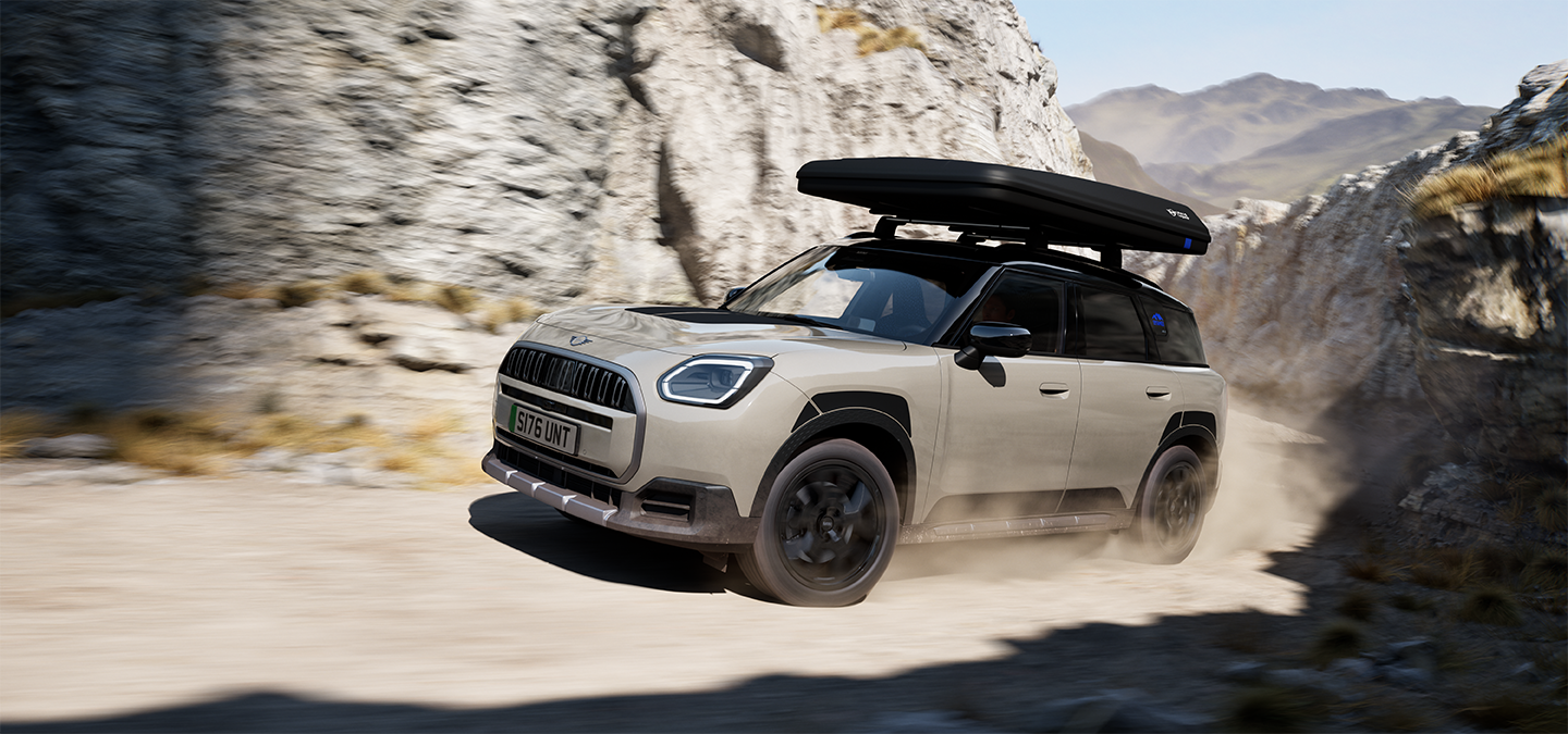 Imagen frontal del MINI Countryman Untamed Edition en marcha.