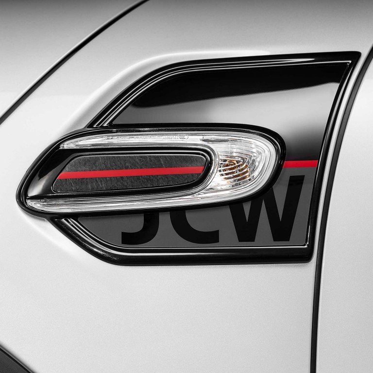 MINI John Cooper Works – plata – moldura lateral