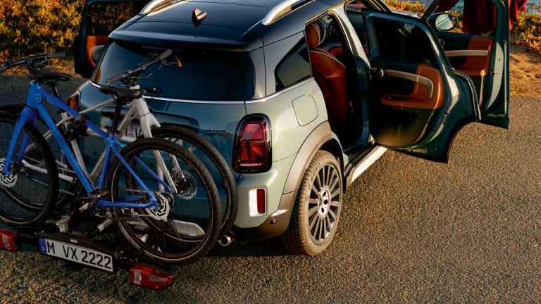 Accesorios MINI - soporte trasero para bicicletas en el MINI Countryman