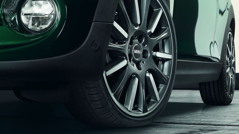 Promoción Neumáticos MINI 50% descuento Promoción Neumáticos MINI 50% descuento
