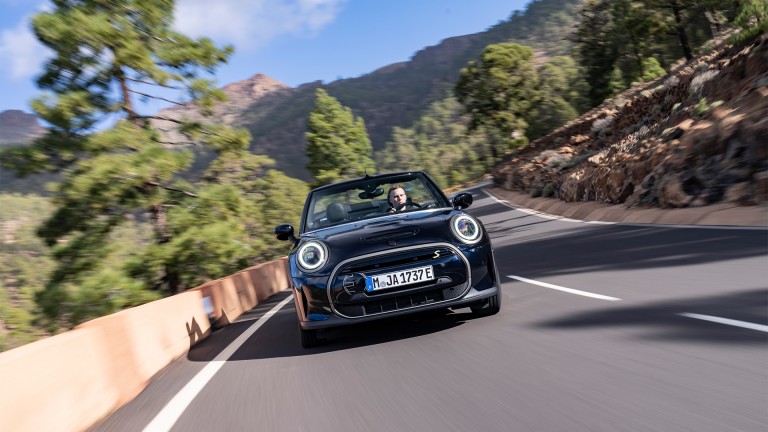 First ever all-electric MINI Convertible - homestage teaser