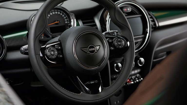 MINI Edición 60 Aniversario - volante - cuero negro