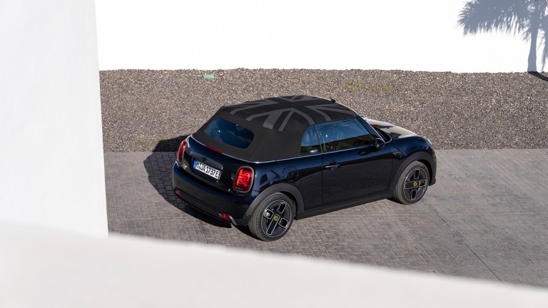 MINI Cabrio 100% eléctrico - Vista frontal