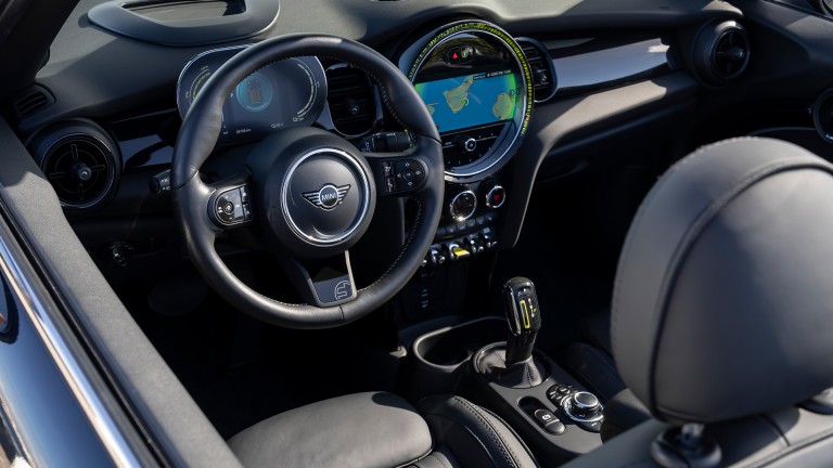 MINI Cabrio 100% eléctrico - Vista interior
