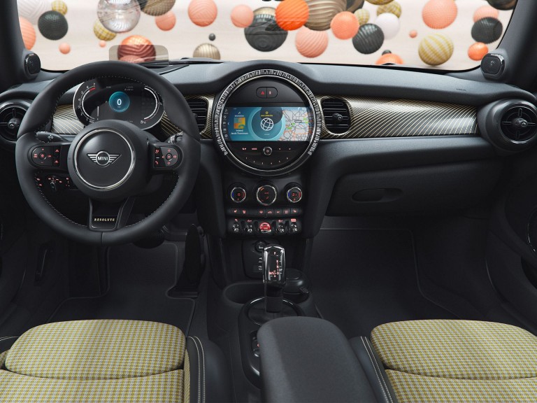 MINI Resolute Edition  – interior – salpicadero
