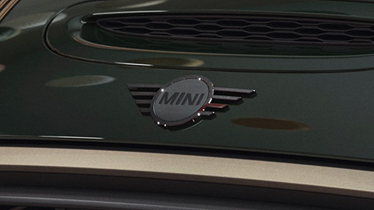 MINI 3 puertas – exterior – toques de diseño en piano black