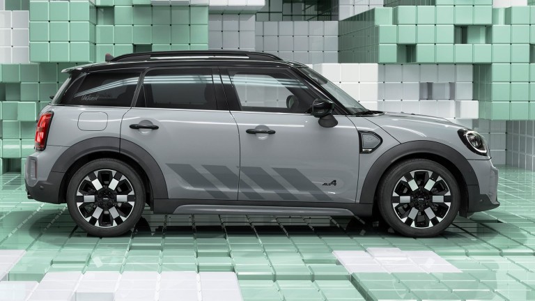 MINI Countryman Untamed Edition – parte delantera – verde