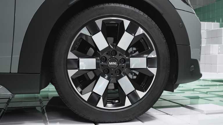 MINI Countryman Untamed Edition – llantas de 18 pulgadas – Spoke en dos tonos