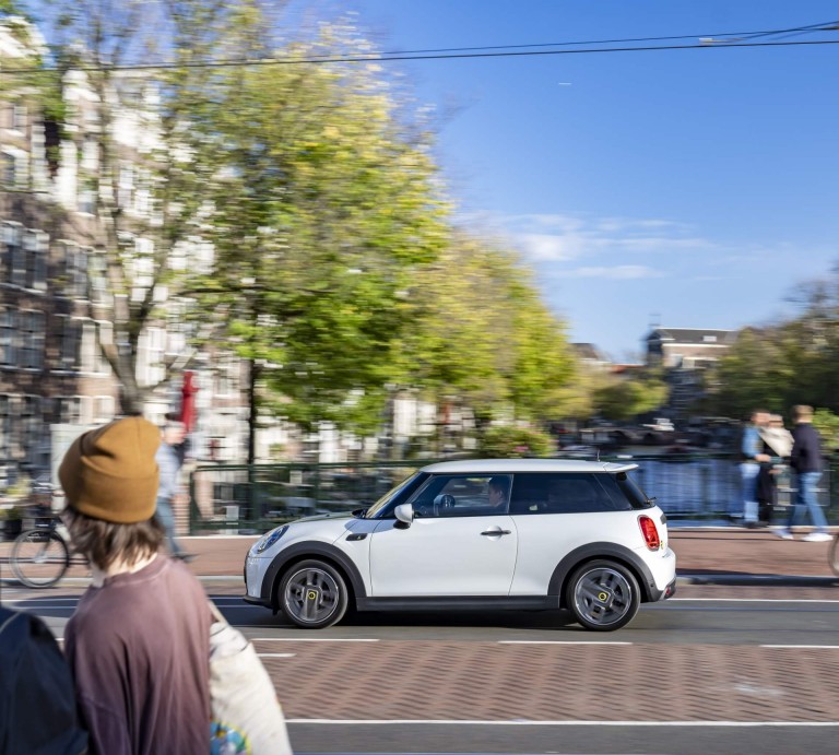 Modelos MINI Electrificados mayor volumen ventas