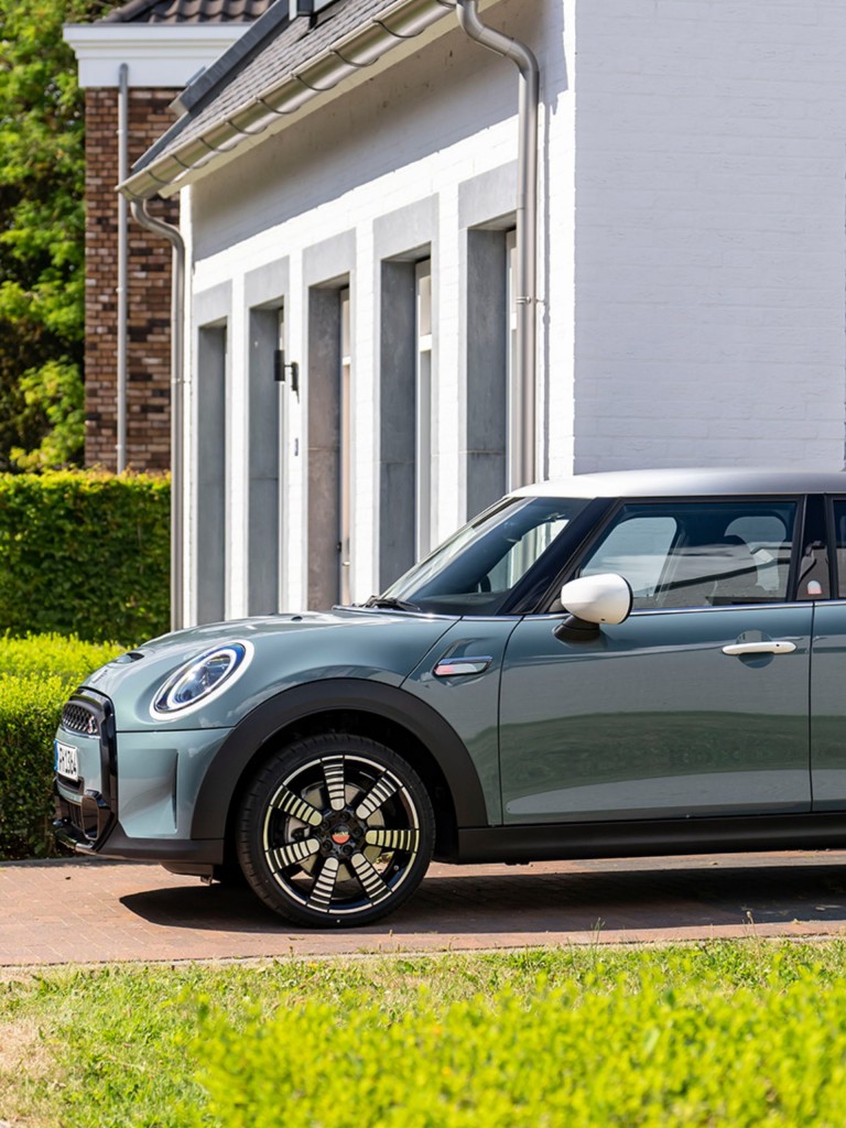 MINI Multitone Edition F55 Cooper MINI Multitone Edition F55 Cooper