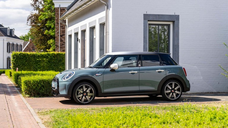 MINI Multitone Edition F55 Cooper MINI Multitone Edition F55 Cooper